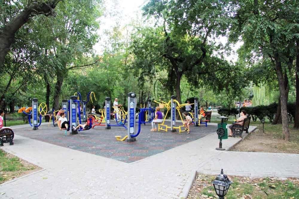 Central Park Bukares Bagian luar foto